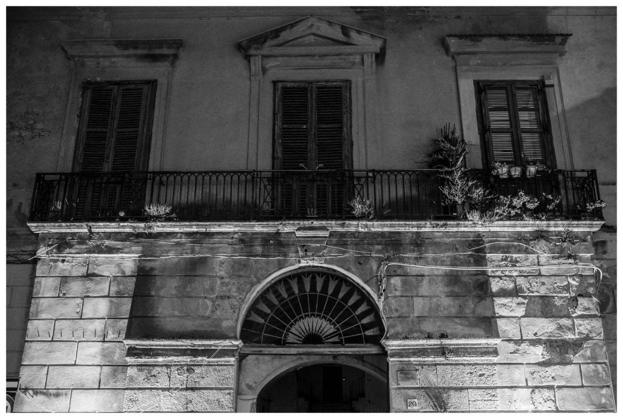 Boutique - Lodge & Suites Crotone Buitenkant foto